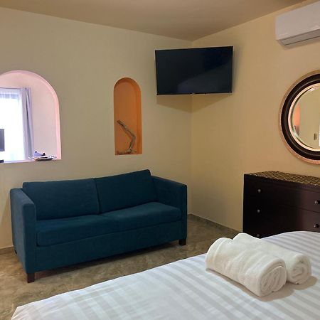 Tres Iguanas Apart Hotel - New, Cozy & Spacious Flats, Short Walk To Beach Лорето Екстер'єр фото