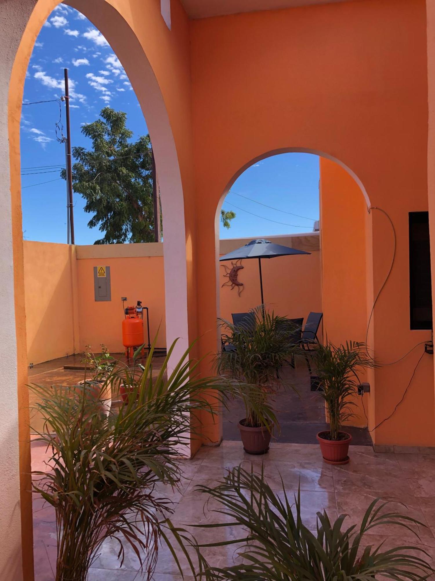 Tres Iguanas Apart Hotel - New, Cozy & Spacious Flats, Short Walk To Beach Лорето Екстер'єр фото