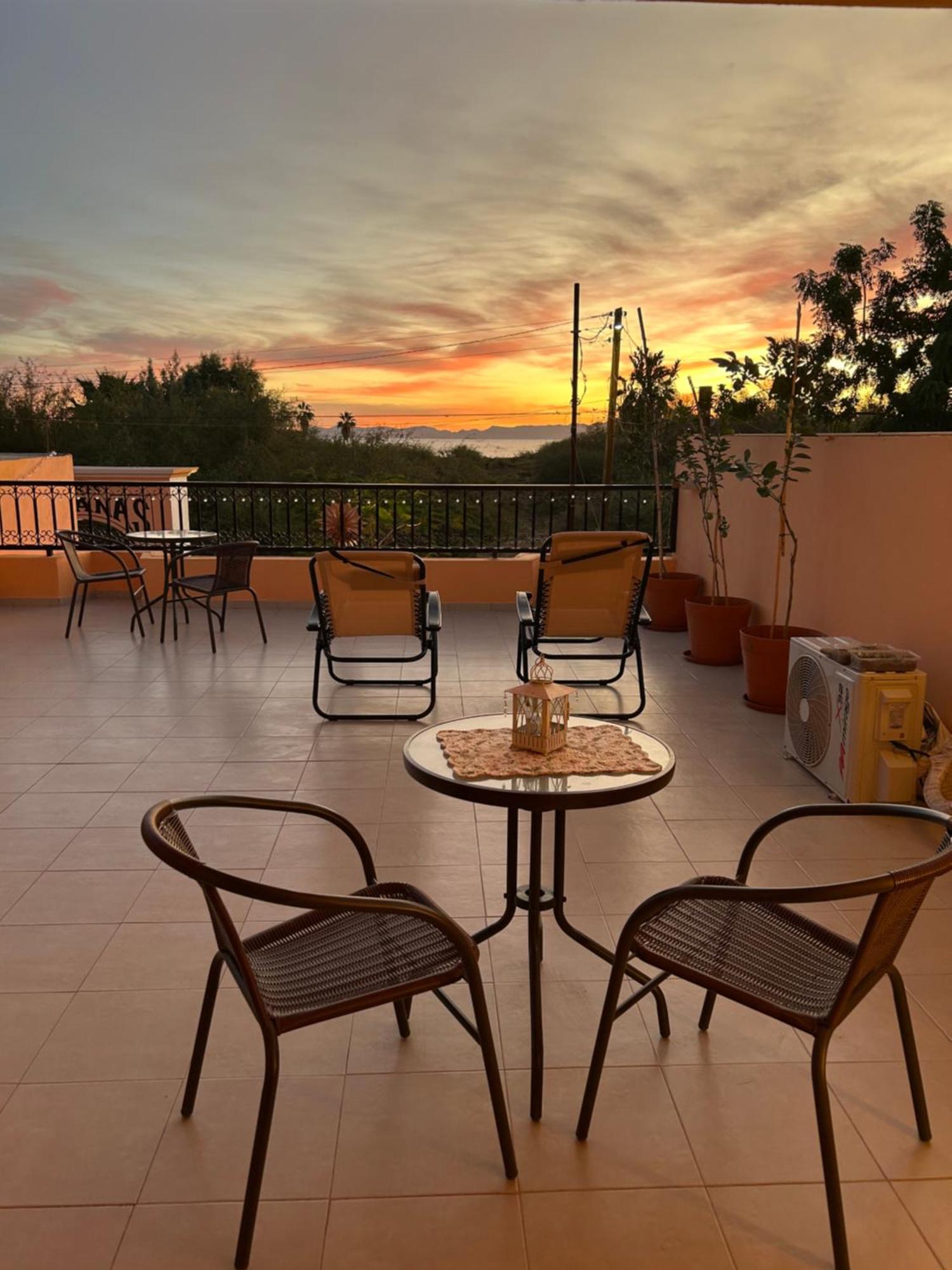 Tres Iguanas Apart Hotel - New, Cozy & Spacious Flats, Short Walk To Beach Лорето Екстер'єр фото