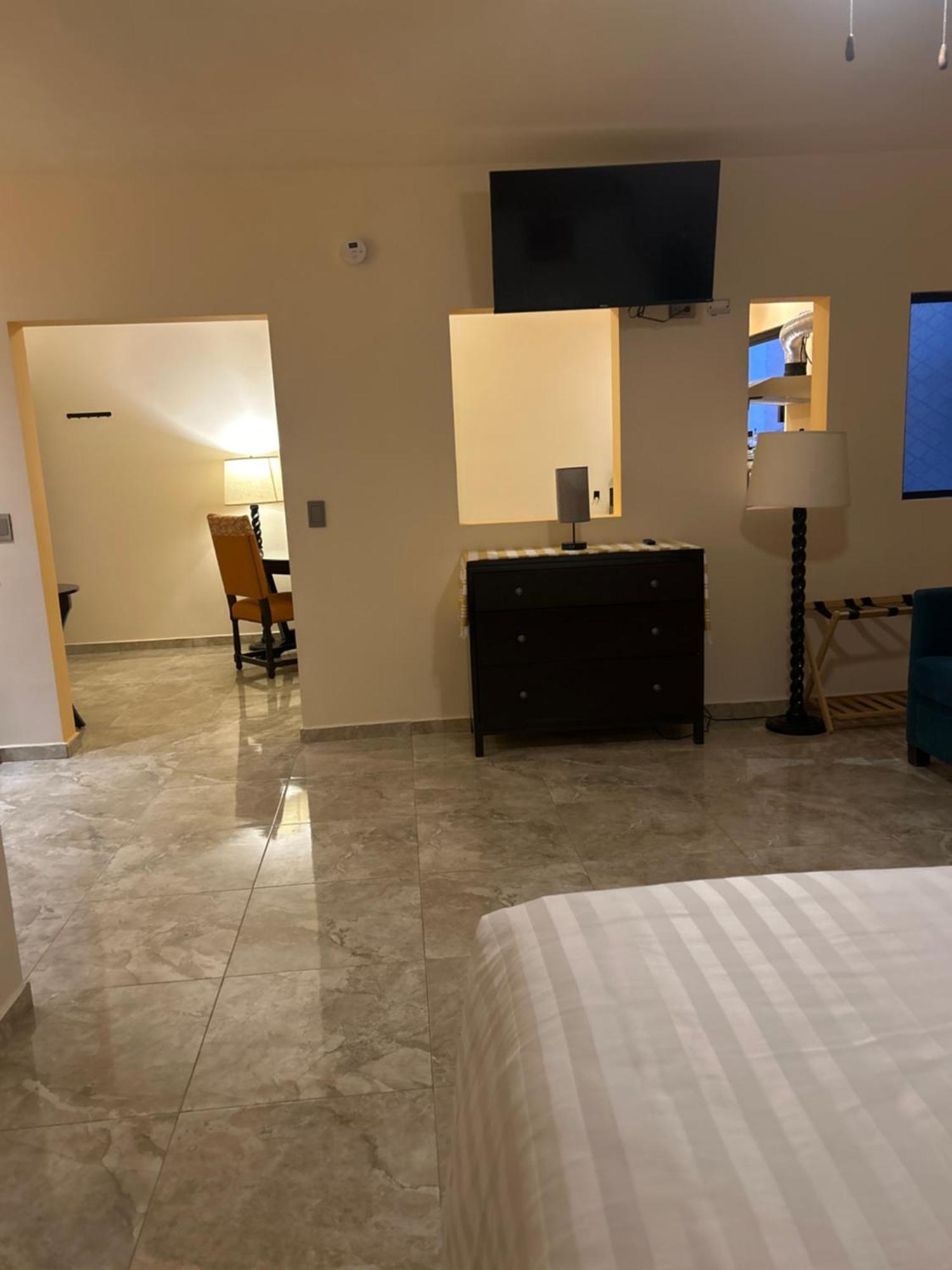 Tres Iguanas Apart Hotel - New, Cozy & Spacious Flats, Short Walk To Beach Лорето Екстер'єр фото
